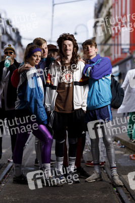 Weiberfastnacht in Köln