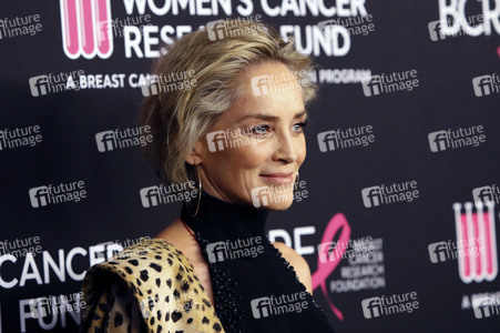Benefiz-Gala 'The Women's Cancer Research Fund's An Unforgettable Evening' in Beverly Hills