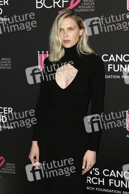 Benefiz-Gala 'The Women's Cancer Research Fund's An Unforgettable Evening' in Beverly Hills