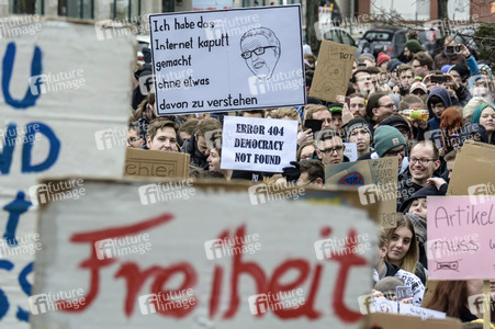 Demonstration gegen EU-Urheberrechtsreform in Berlin