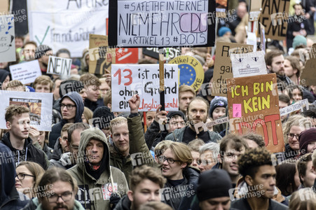 Demonstration gegen EU-Urheberrechtsreform in Berlin