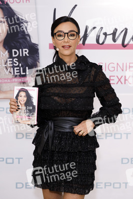 Buchsignierstunde mit Verona Pooth in Köln