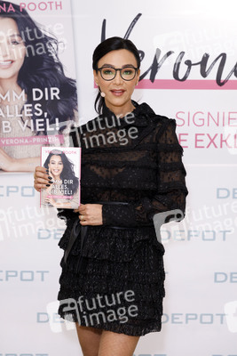 Buchsignierstunde mit Verona Pooth in Köln