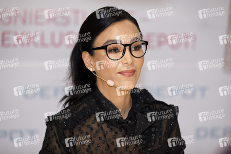 Buchsignierstunde mit Verona Pooth in Köln