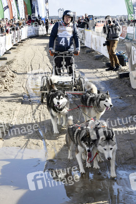 Baltic Lights Hunderennen 2019 auf Usedom