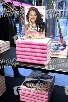 Buchsignierstunde mit Verona Pooth in München