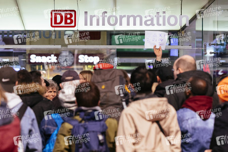 Symbolfoto Zugausfälle