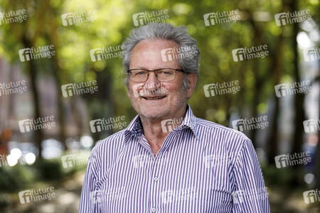 Fotoshooting mit Werner Rügemer in Köln