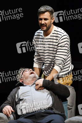 Theaterprobe 'Monsieur Pierre geht online' in Berlin