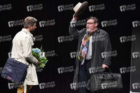 Theaterprobe 'Monsieur Pierre geht online' in Berlin