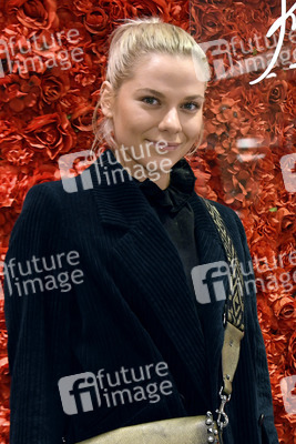 Modepräsentation 'Kendall + Kylie' in Köln