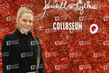 Modepräsentation 'Kendall + Kylie' in Köln