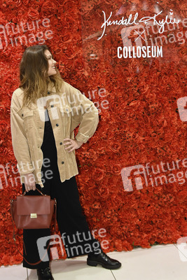 Modepräsentation 'Kendall + Kylie' in Köln