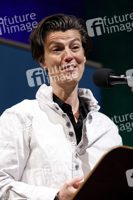Maryam Zaree, Lena Gorelik und Carolin Emcke auf der lit.cologne 2019 in Köln