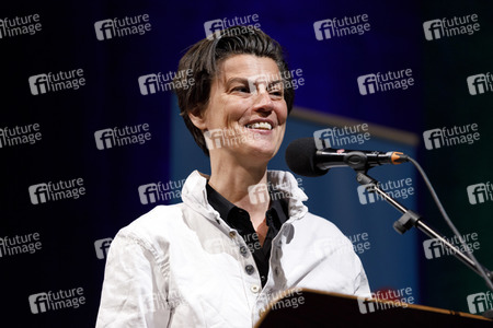 Maryam Zaree, Lena Gorelik und Carolin Emcke auf der lit.cologne 2019 in Köln