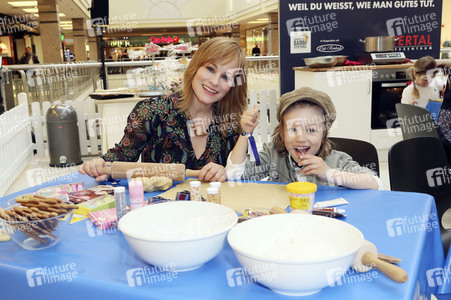 Promi-Osterbacken in Hamburg