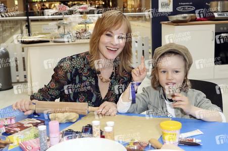 Promi-Osterbacken in Hamburg