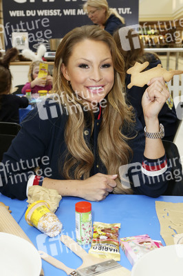 Promi-Osterbacken in Hamburg