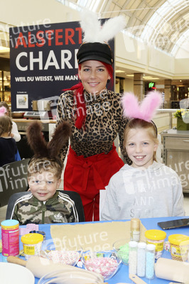 Promi-Osterbacken in Hamburg