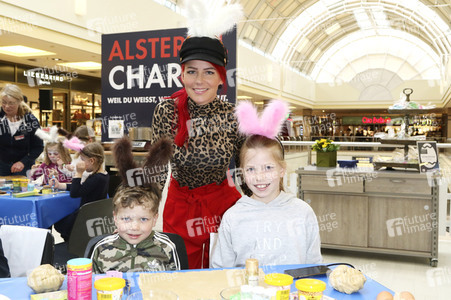Promi-Osterbacken in Hamburg