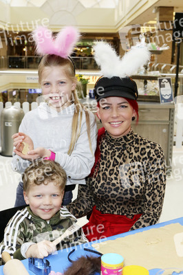 Promi-Osterbacken in Hamburg