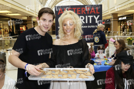 Promi-Osterbacken in Hamburg