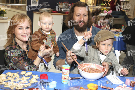 Promi-Osterbacken in Hamburg