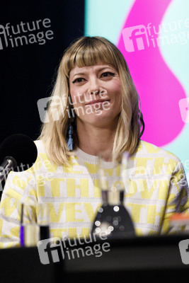 Kristen Roupenian und Mieze Katz auf der lit.cologne 2019 in Köln