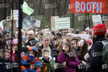 Schülerdemonstration 'Fridays for Future' in Berlin