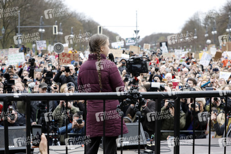 Schülerdemonstration 'Fridays for Future' in Berlin