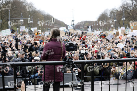 Schülerdemonstration 'Fridays for Future' in Berlin
