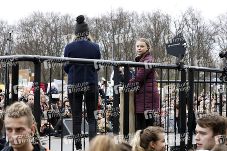 Schülerdemonstration 'Fridays for Future' in Berlin