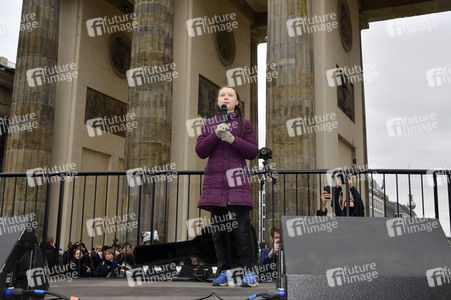 Schülerdemonstration 'Fridays for Future' in Berlin