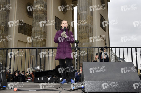 Schülerdemonstration 'Fridays for Future' in Berlin
