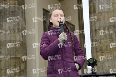 Schülerdemonstration 'Fridays for Future' in Berlin