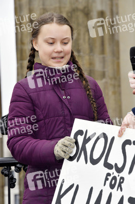 Schülerdemonstration 'Fridays for Future' in Berlin