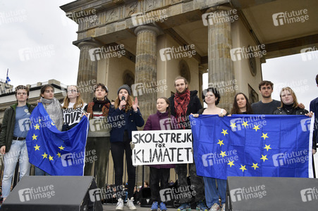 Schülerdemonstration 'Fridays for Future' in Berlin