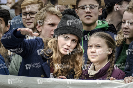 Schülerdemonstration 'Fridays for Future' in Berlin