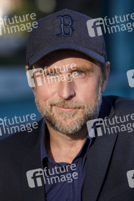 Enthüllung der Ehrentafel für die lit.cologne 2019 in Köln