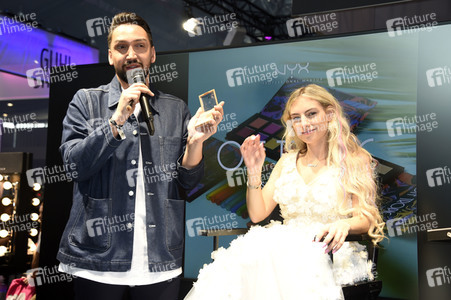 Glow - The Beauty Convention by dm in Stuttgart