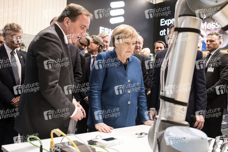 Eröffnungsrundgang der Kanzlerin auf der Hannover Messe 2019