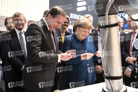 Eröffnungsrundgang der Kanzlerin auf der Hannover Messe 2019