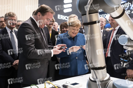 Eröffnungsrundgang der Kanzlerin auf der Hannover Messe 2019
