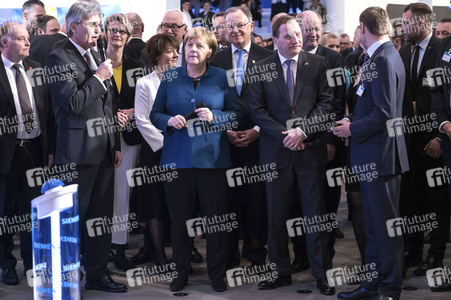 Eröffnungsrundgang der Kanzlerin auf der Hannover Messe 2019