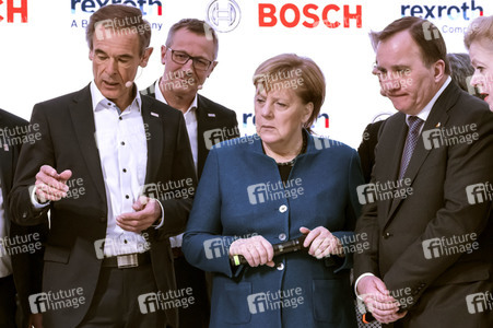 Eröffnungsrundgang der Kanzlerin auf der Hannover Messe 2019