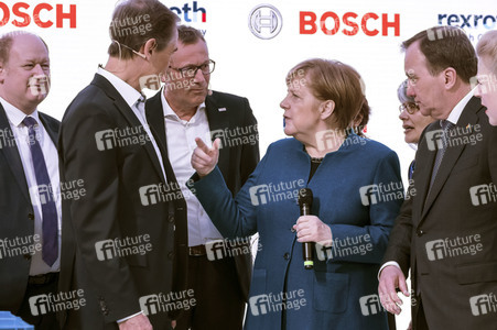 Eröffnungsrundgang der Kanzlerin auf der Hannover Messe 2019