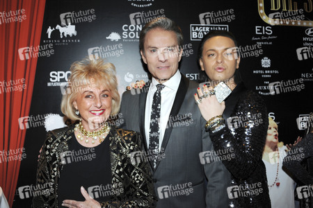 Showpremiere 'Julian F.M. Stoeckel & Friends - die Show!' in Wien