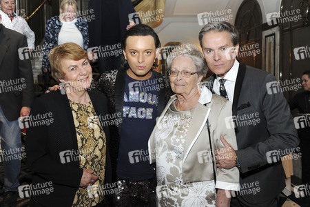 Showpremiere 'Julian F.M. Stoeckel & Friends - die Show!' in Wien