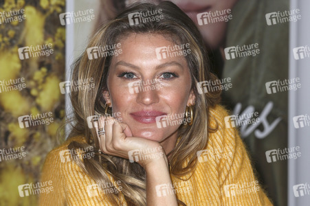 Buchsignierstunde mit Gisele Bündchen in Hamburg