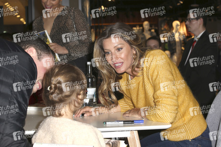 Buchsignierstunde mit Gisele Bündchen in Hamburg